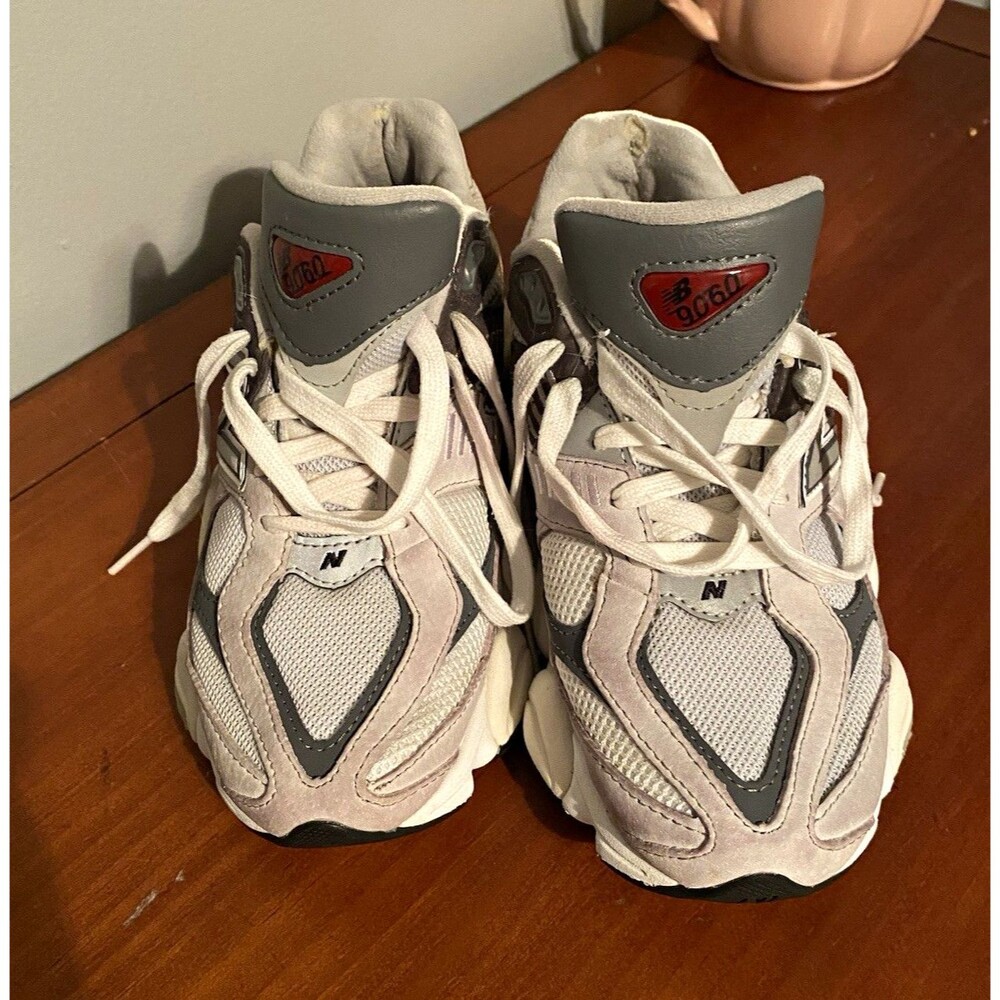 New Balance 9060 Raincloud Gray/White women’s Athletic Sneakers US 6.5 U9060GRY